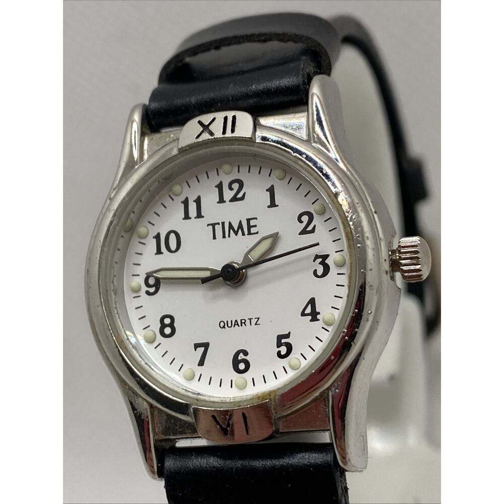 Vintage Time Quartz Watch Ladies Classic Silver White Japan Movt New Battery